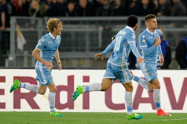 他们不仅全 他们不仅全