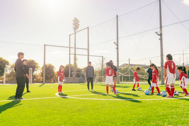 妮表现得更 妮表现得更