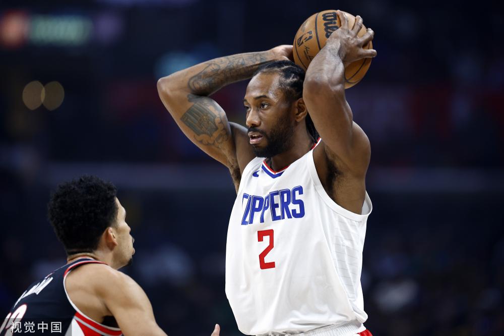 他在高空球 他在高空球